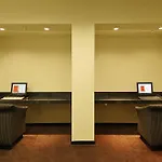 Ramada Plaza By Wyndham West Hollywood Hotel & Suites 