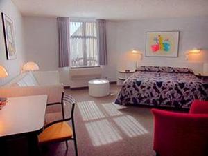 Hotel Ramada Plaza By Wyndham West Hollywood & Los Angeles