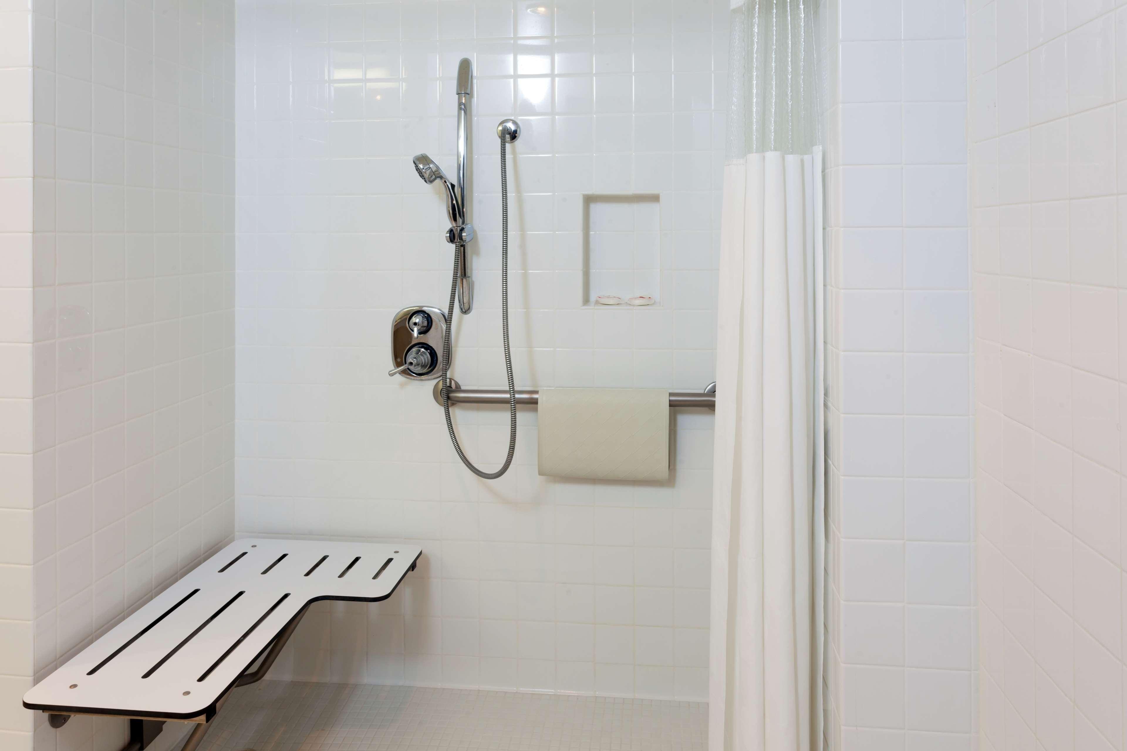 Hotel Ramada Plaza By Wyndham West Hollywood & Los Angeles