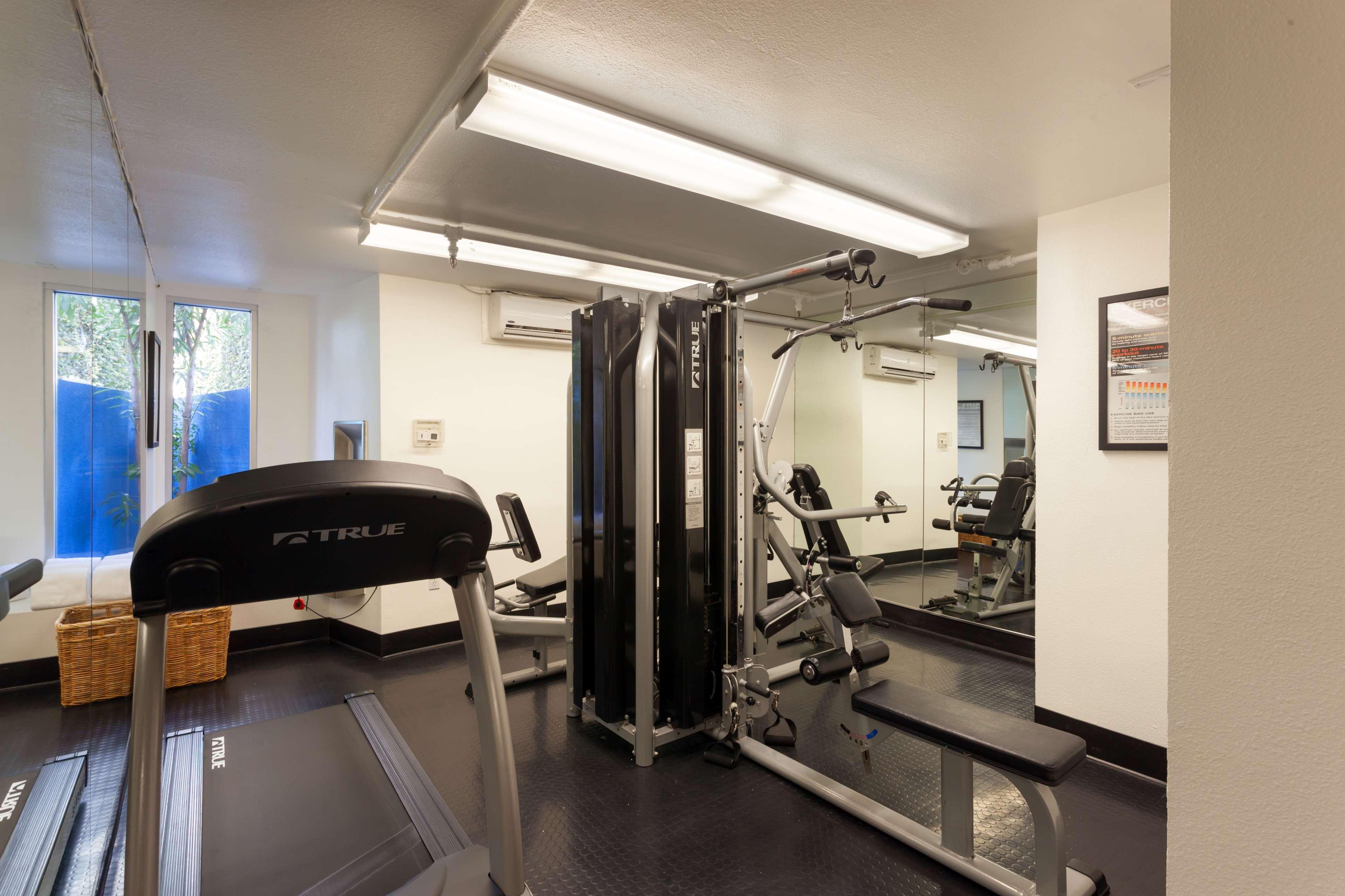 Ramada Plaza By Wyndham West Hollywood & 3* Los Angeles