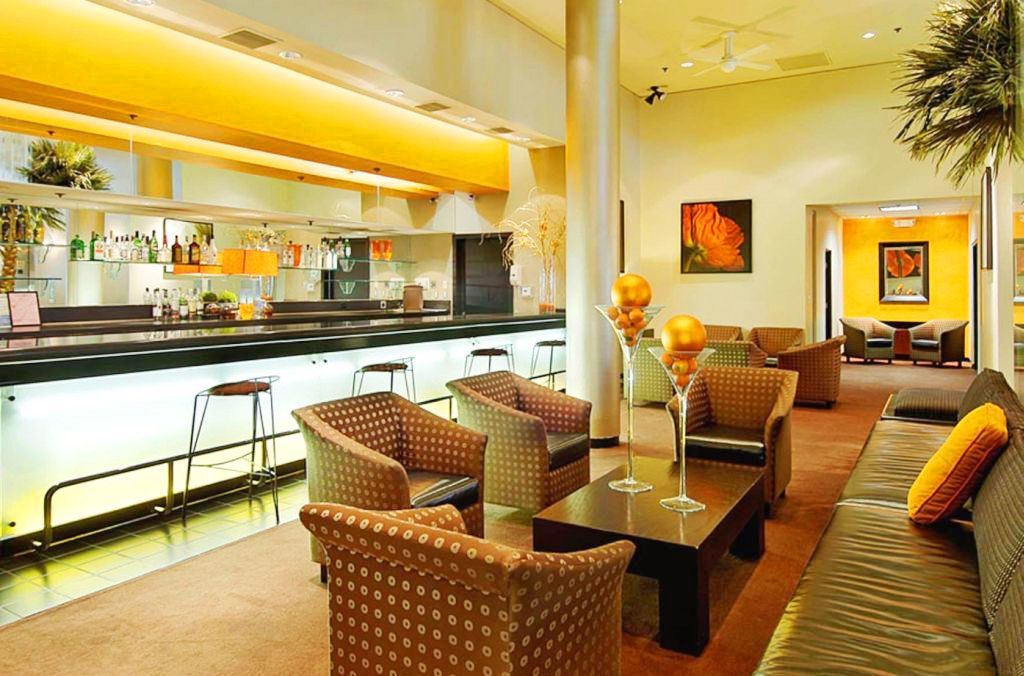 Hotel Ramada Plaza By Wyndham West Hollywood & Los Angeles