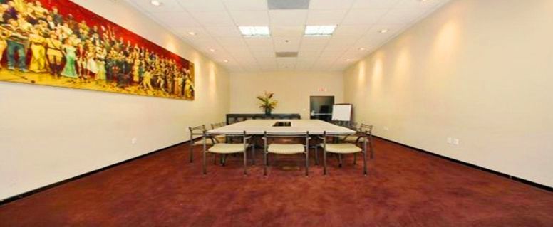 Ramada Plaza By Wyndham West Hollywood & 3*