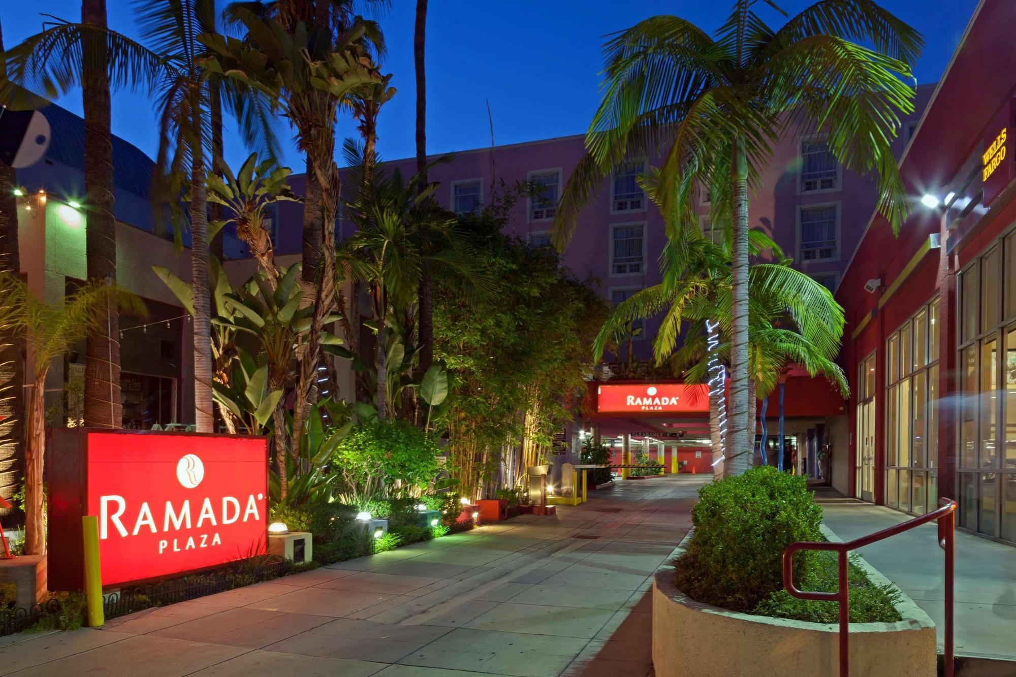 Hotel Ramada Plaza By Wyndham West Hollywood &