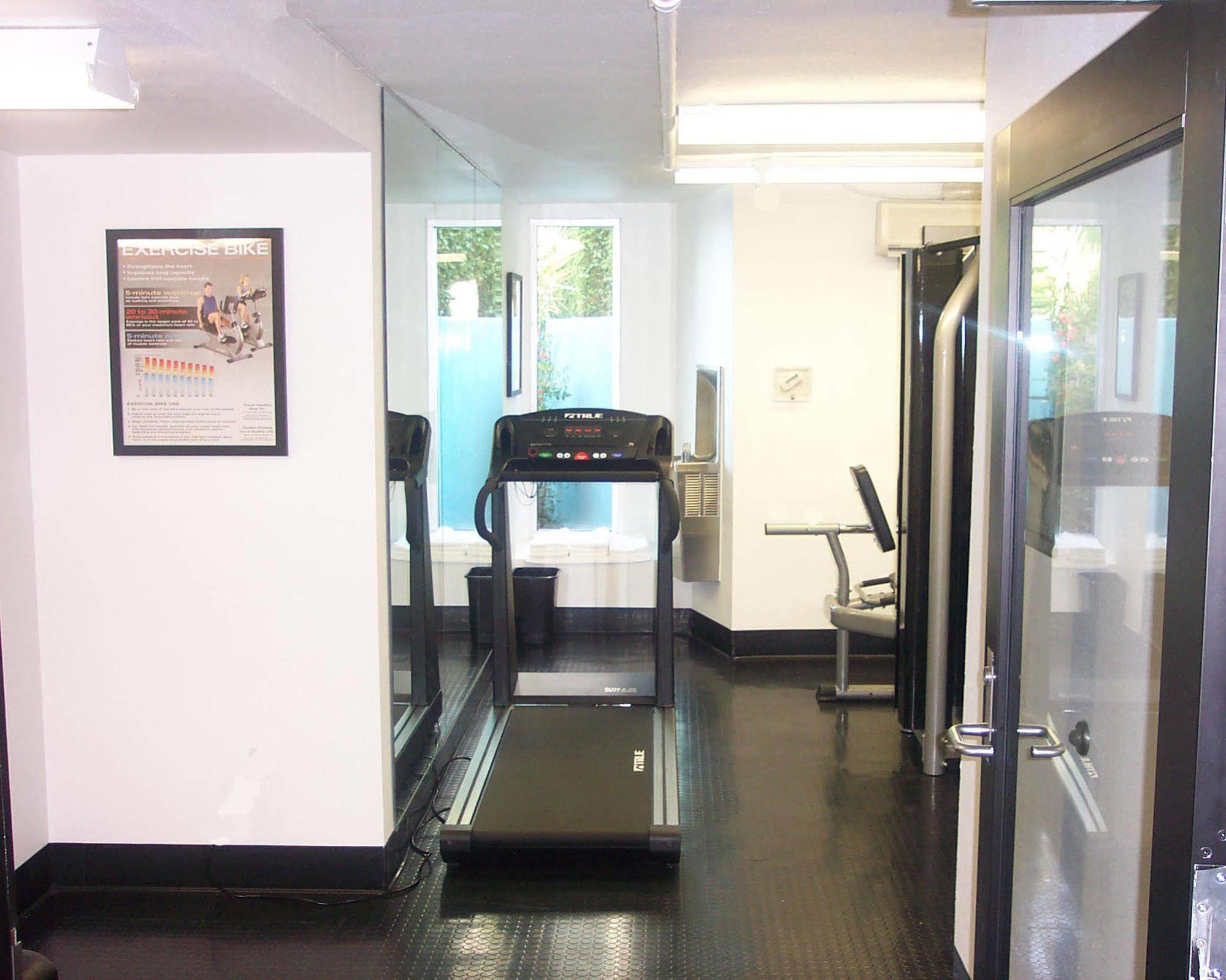 Ramada Plaza By Wyndham West Hollywood & Hotel Los Angeles