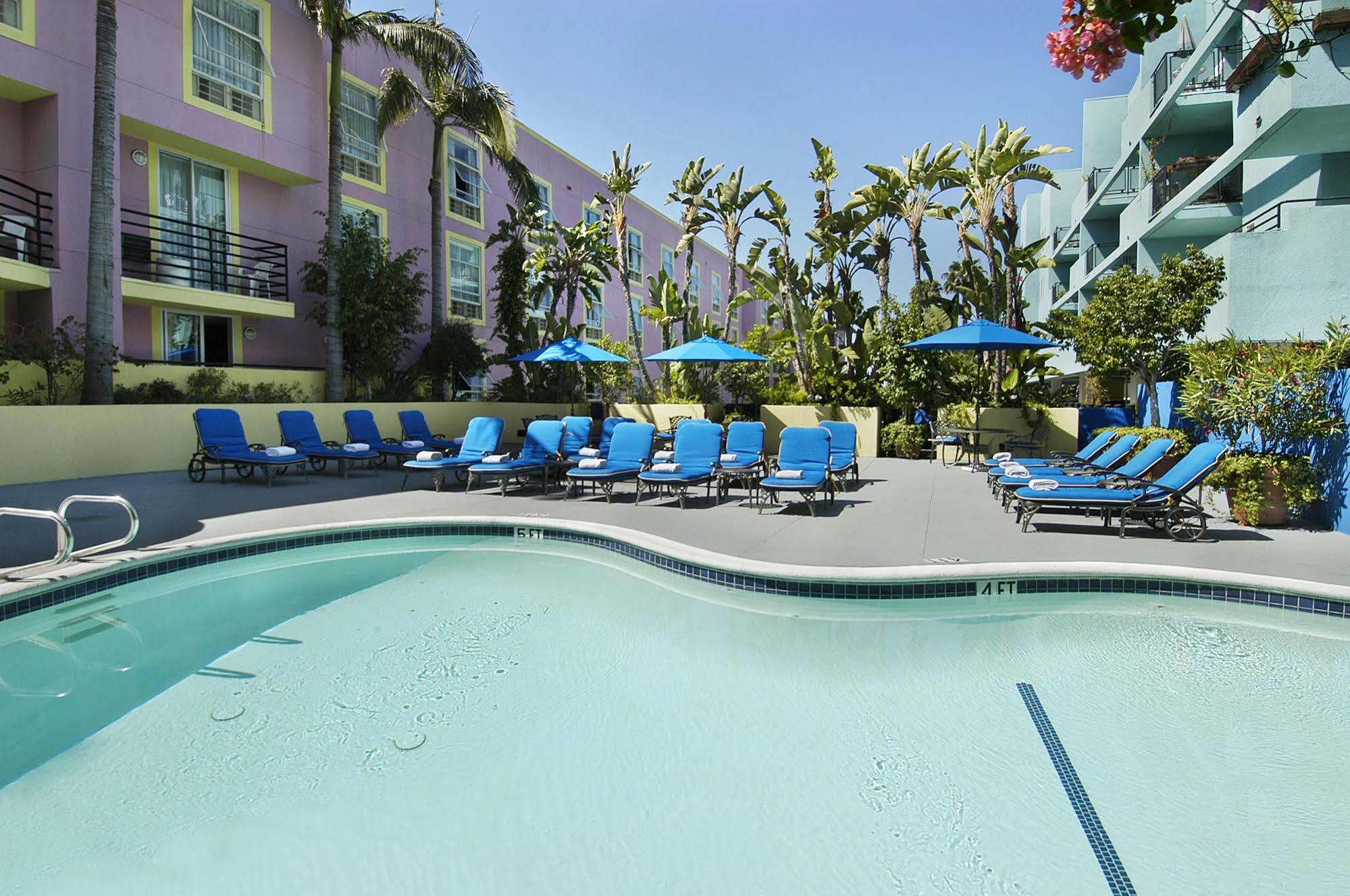 Ramada Plaza By Wyndham West Hollywood & Hotel Los Angeles