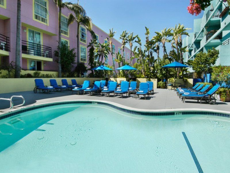 Ramada Plaza By Wyndham West Hollywood & Los Angeles