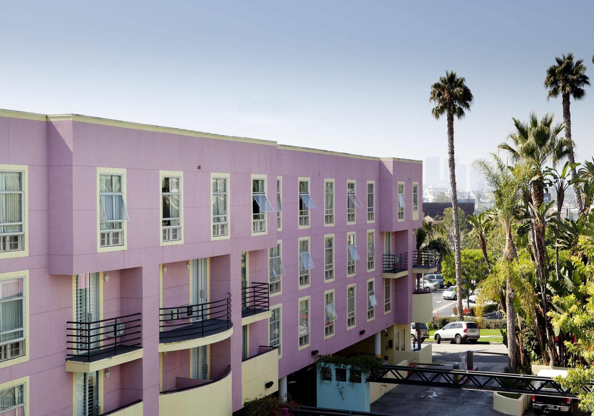 Ramada Plaza By Wyndham West Hollywood & 3*